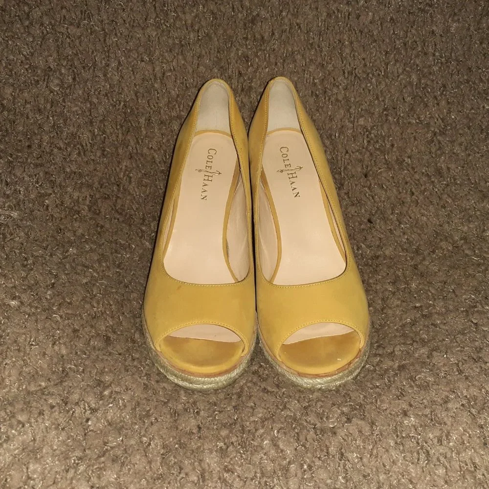 COLE HAAN-Yellow Nubuck Leather-Peep Toe-Cork Wedge-Espadrille-Sz 7-Excellent